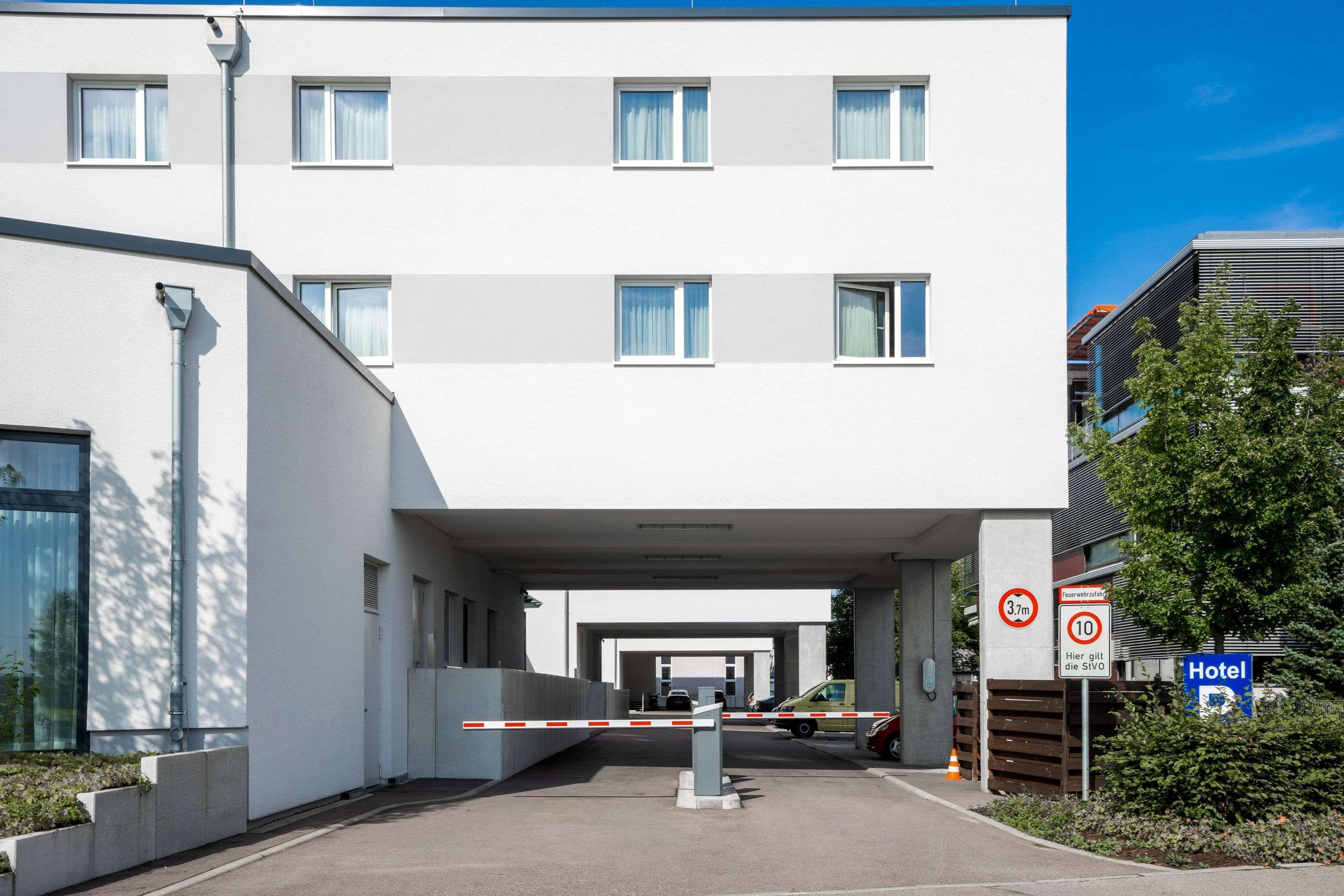 Messe & Airport Hotel Stuttgart Exterior photo